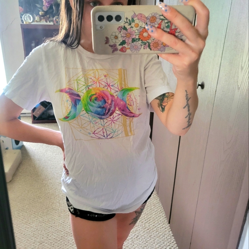 🌈S Rainbow Rose T-Shirt🌈